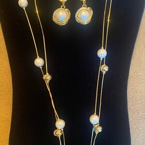 Vintage Art Deco Yellow Gold Tone Faux Pearl & Gold Swirl Necklace w/Earrings